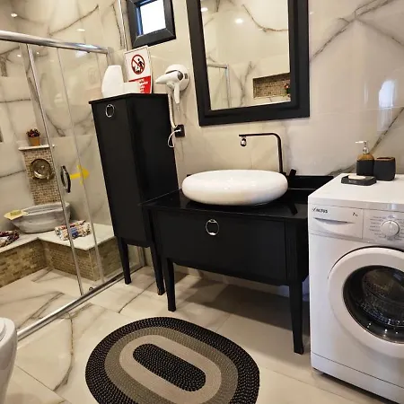 Family 2 Willa Sapanca